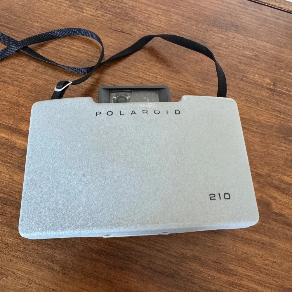 Polaroid Automatic 210 Land Camera Vintage Folding Bellows Instant Film Camera